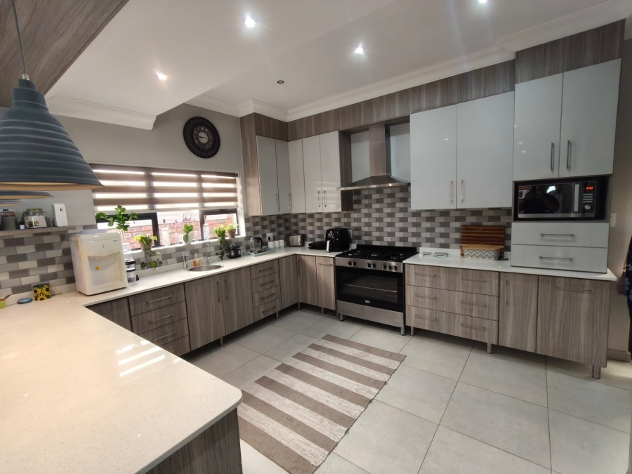 3 Bedroom Property for Sale in Boschdal North West